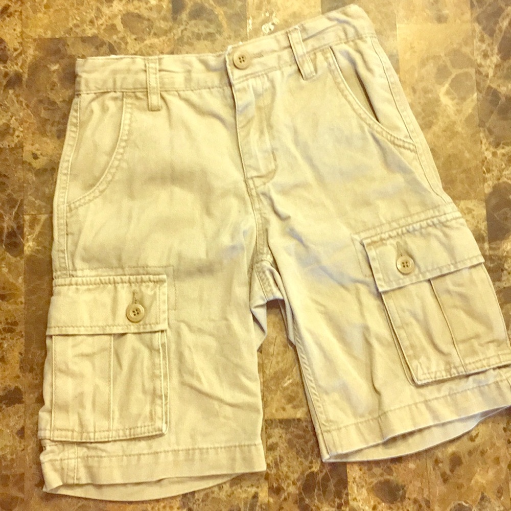 Boys old navy khaki shorts size 7